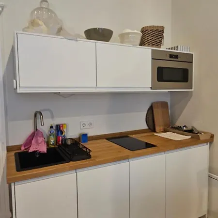 Eg-apartment Mit Terrasse In Goerlitzer Innenstadtlage! *