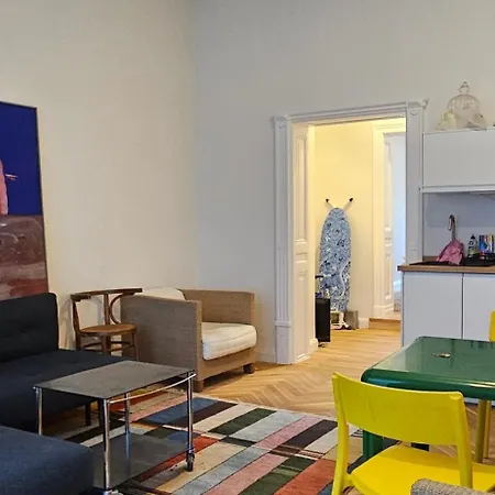 Eg-apartment Mit Terrasse In Goerlitzer Innenstadtlage! Apartment